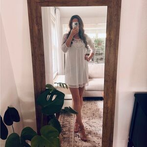 Elegant White Lace Detailed Dress